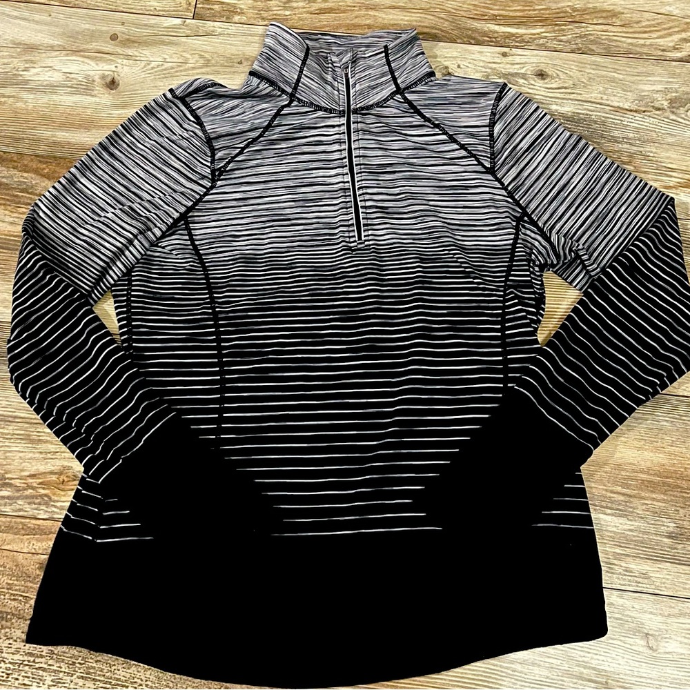 Long sleeve quarter zip active wear